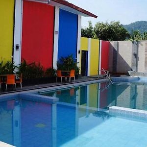 Hotel Ranah Bundo